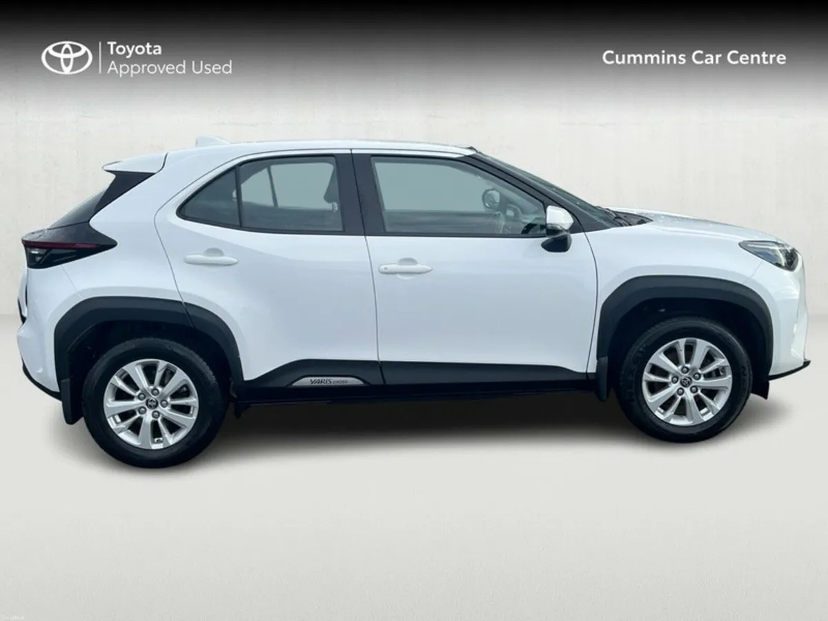 Toyota Yaris Cross CR CROSS LUNA 4DR AUTO - Image 3