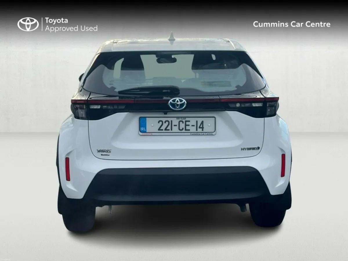 Toyota Yaris Cross CR CROSS LUNA 4DR AUTO - Image 4