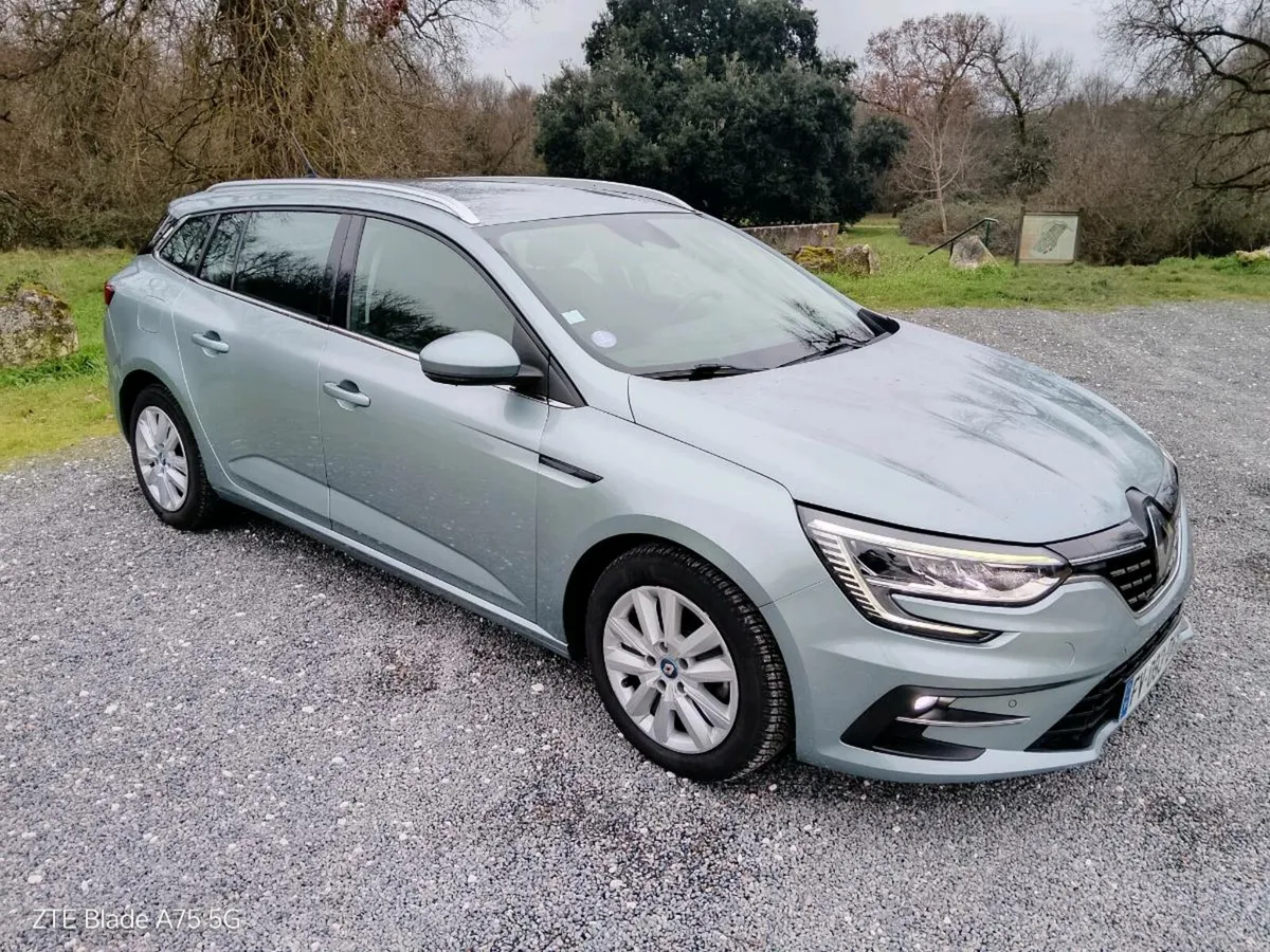 NOV. 2020 LHD Renault Megane HYBRID French Reg. - Image 3