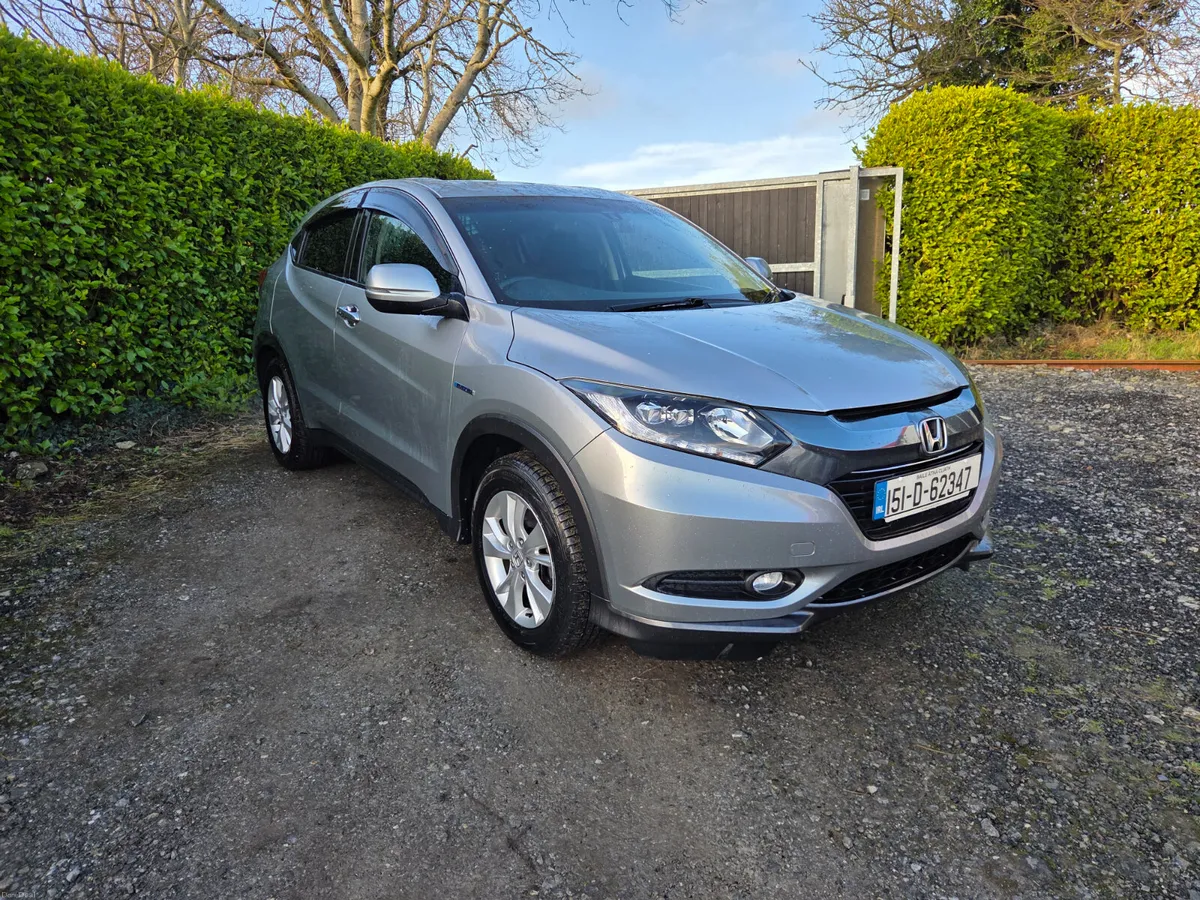 Honda Vezel Automatic Hybrid - Image 2