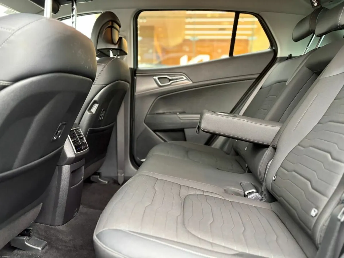 Kia Sportage 1.6 K3 Plug in hybrid - Image 4
