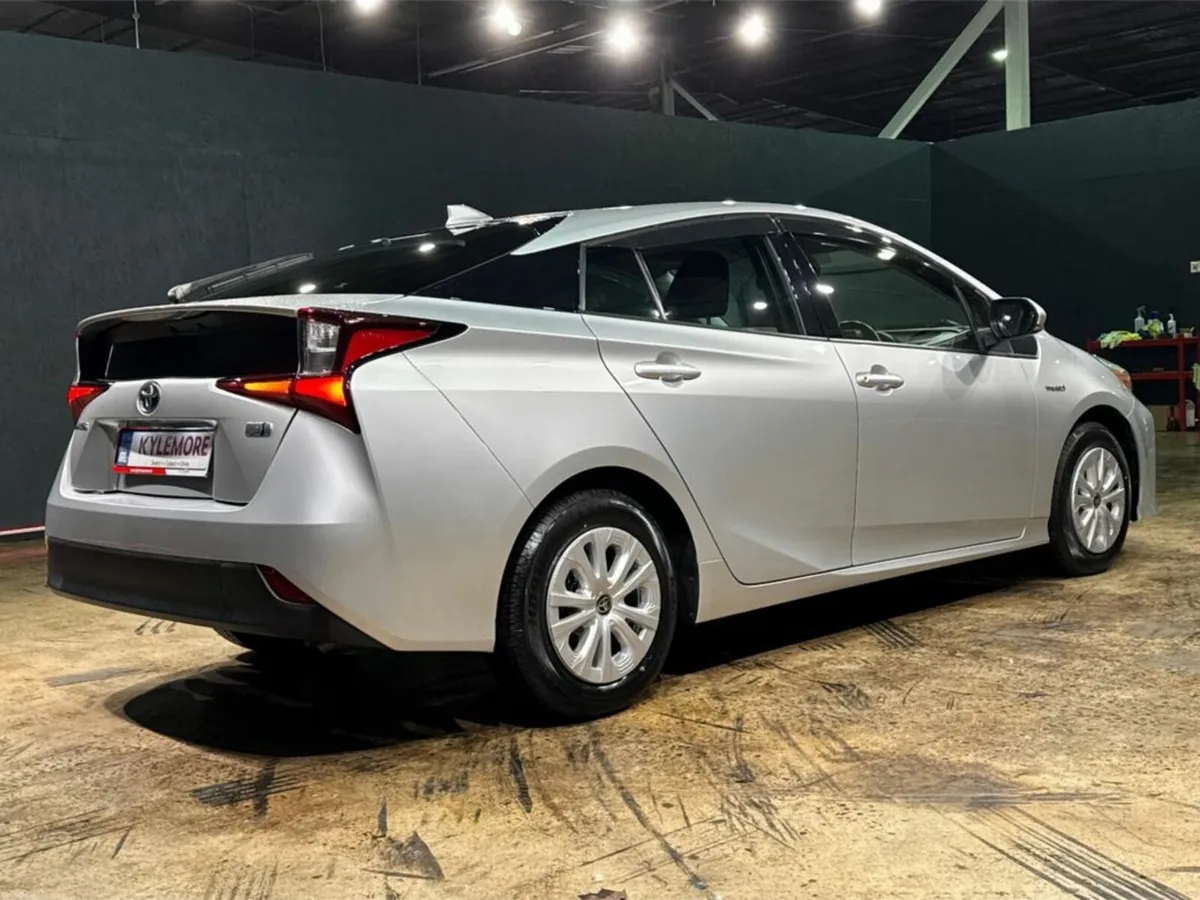 Toyota Prius AUTOMATIC 1.8L HYBRID - CRUISE CONTRO - Image 4