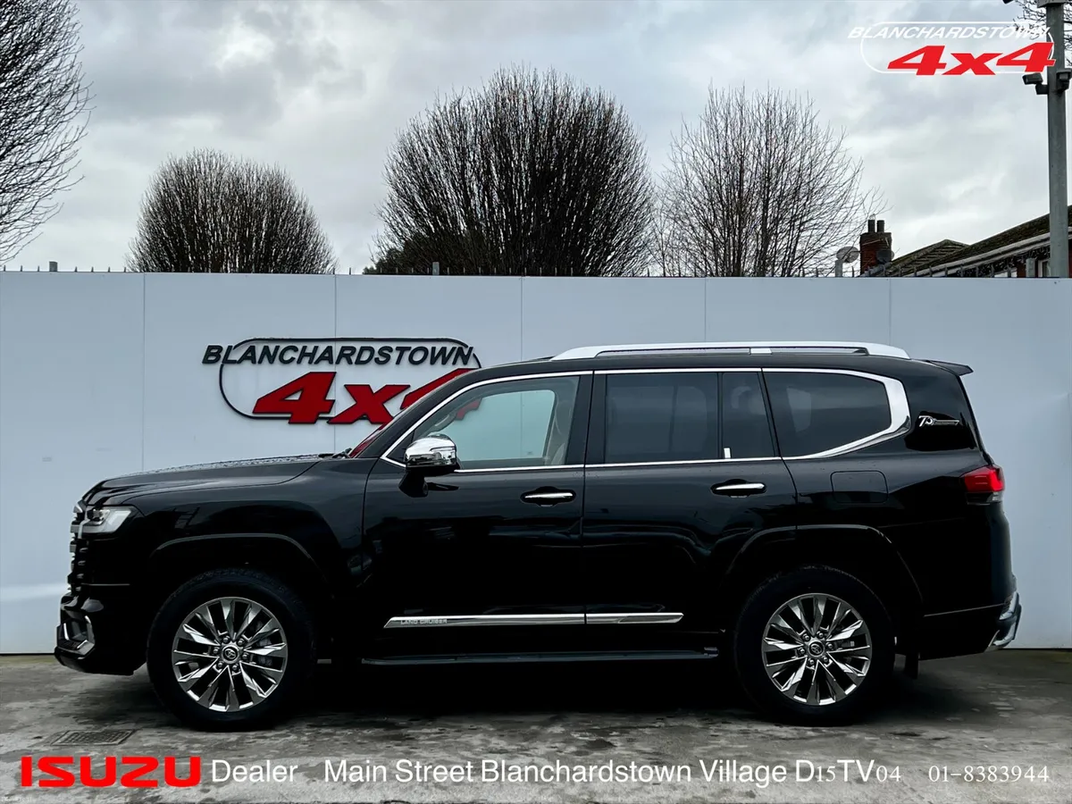 TOYOTA LANDCRUISER LC300 MODELISTA JUST IN STOCK - Image 3