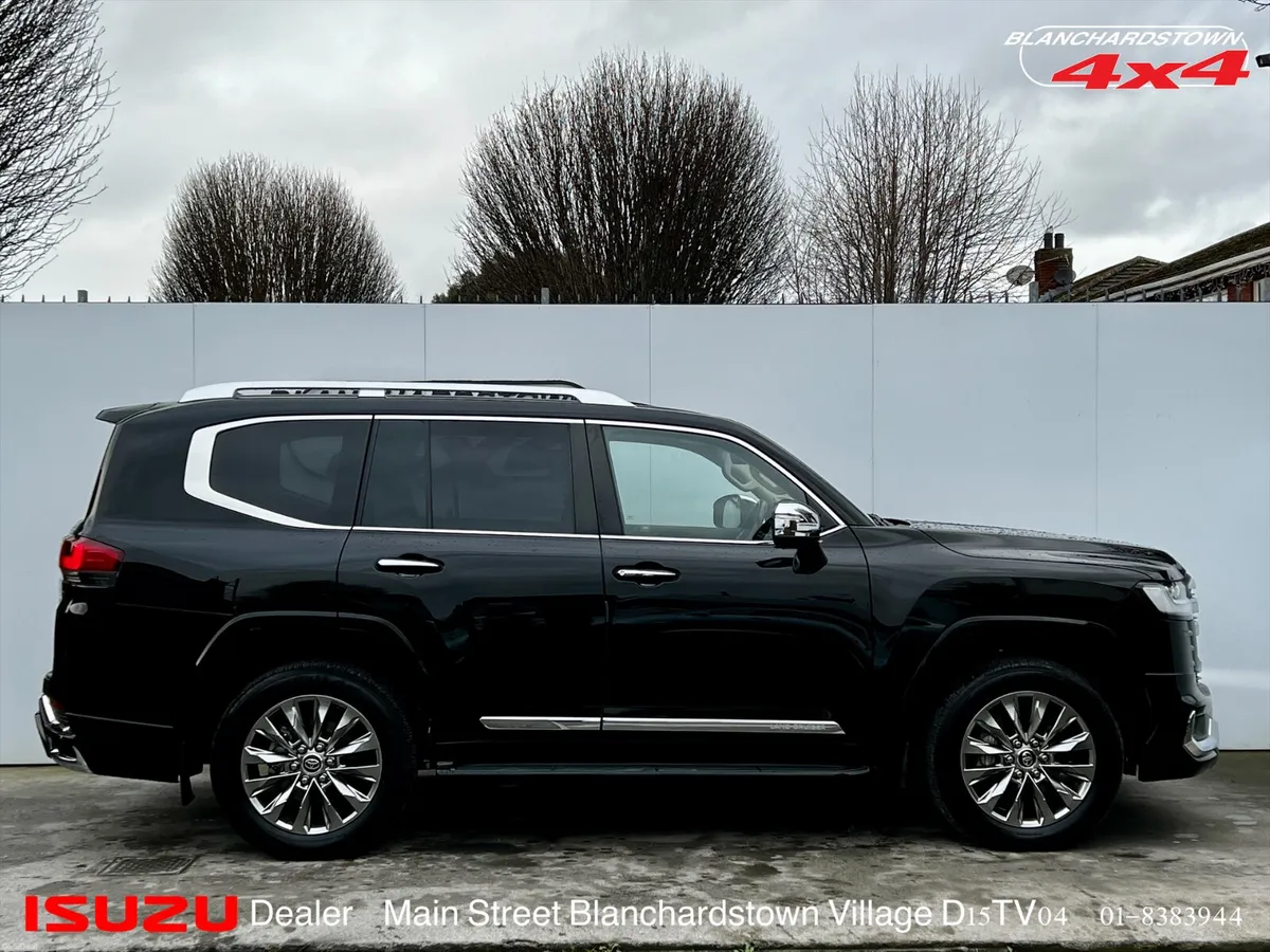TOYOTA LANDCRUISER LC300 MODELISTA JUST IN STOCK - Image 4