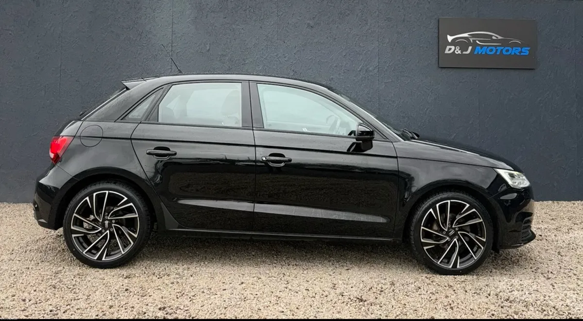 Audi A1 1.0 Automatic 2016 - Image 3