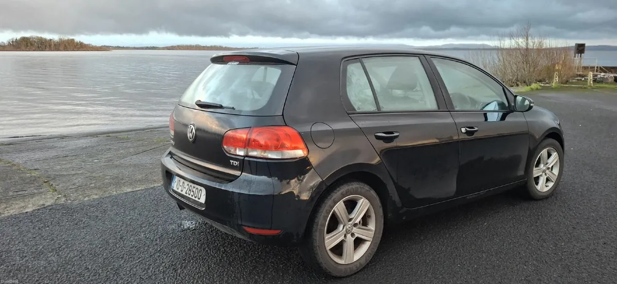 Volkswagen Golf 2010 - Image 4
