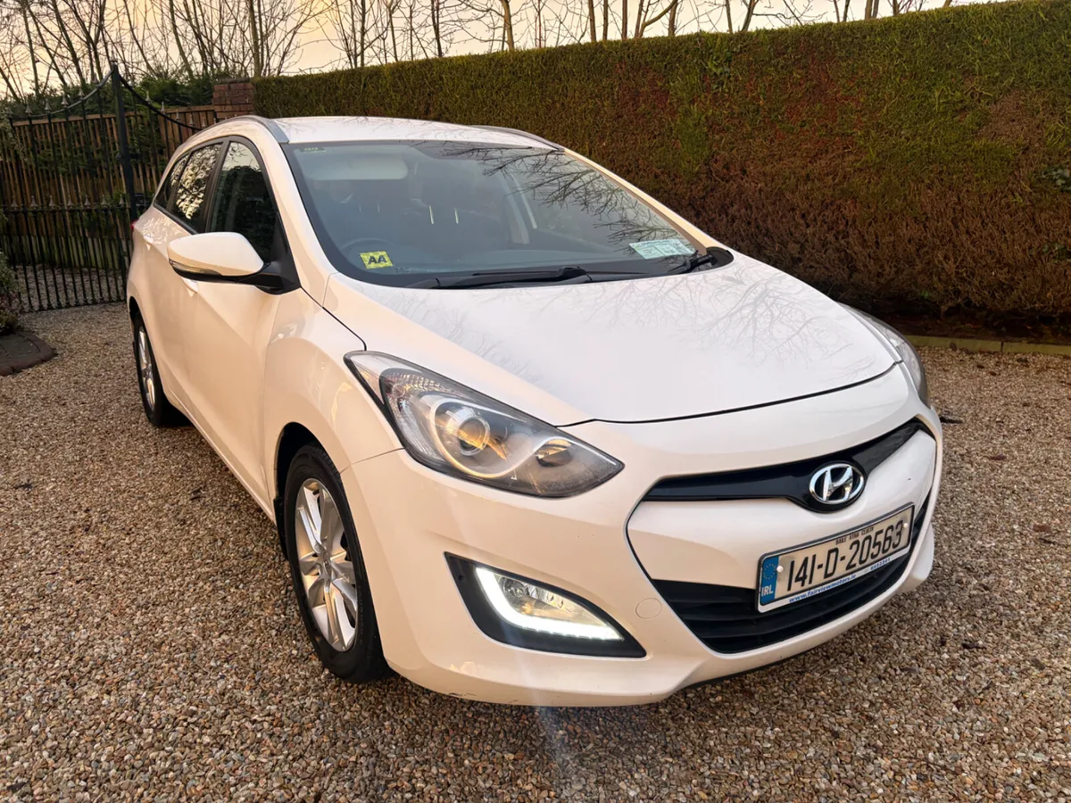 Hyundai i30 2014 Diesel AUTOMATIC, “Delux tourer” - Image 2