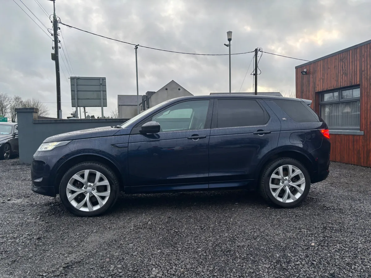Land Rover Discovery Sport 2022 - Image 3