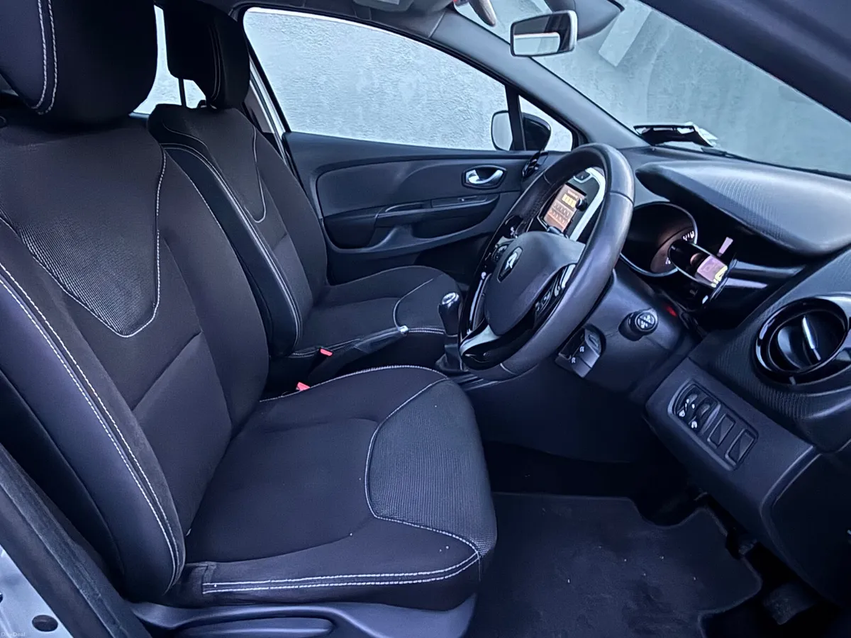 Renault Clio 2016 Stunning car - Image 6