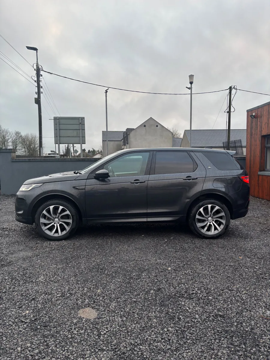 Land Rover Discovery 2023 - Image 3