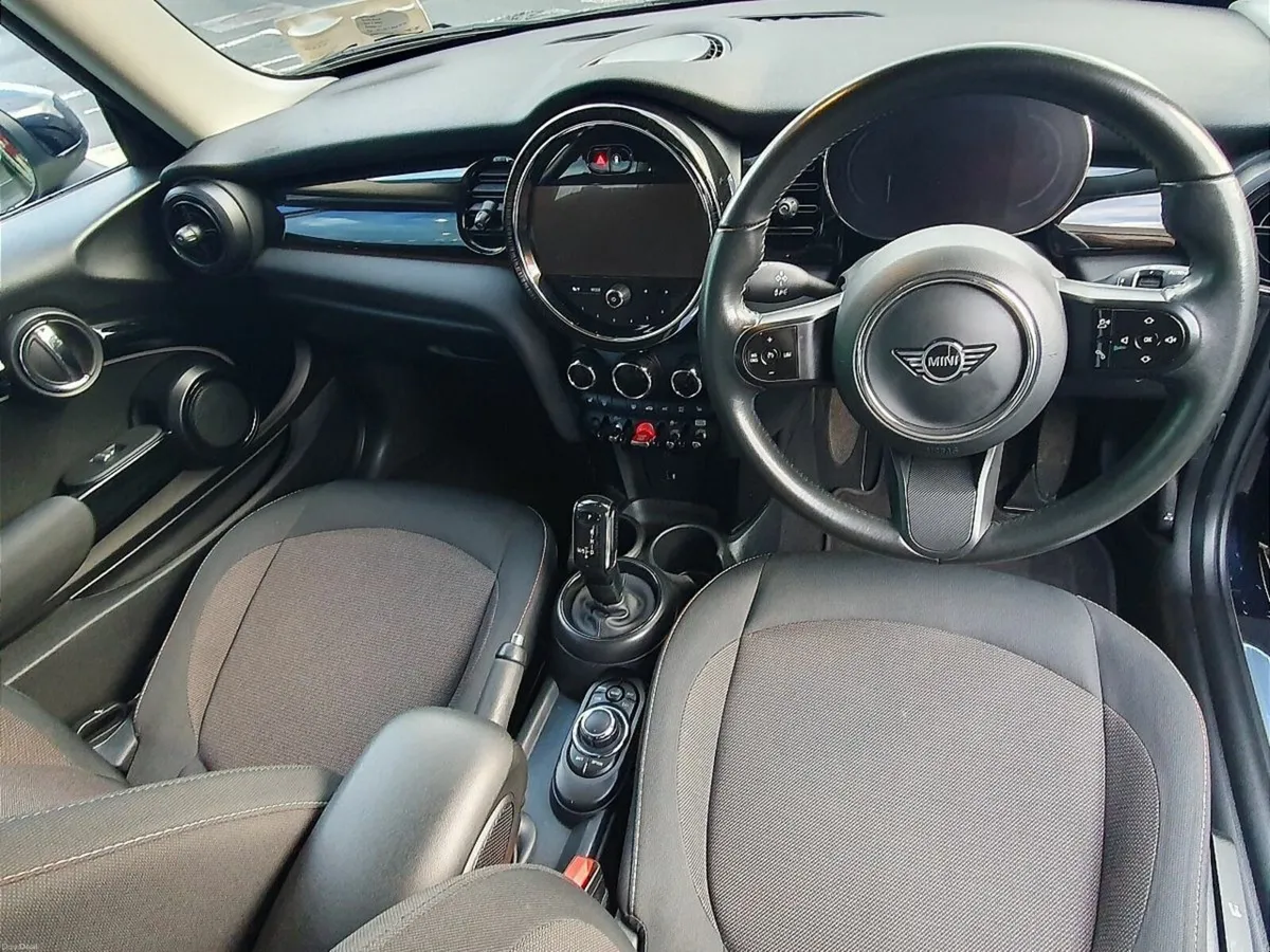 Mini Cooper 3-Door Cooper Classic - Image 4