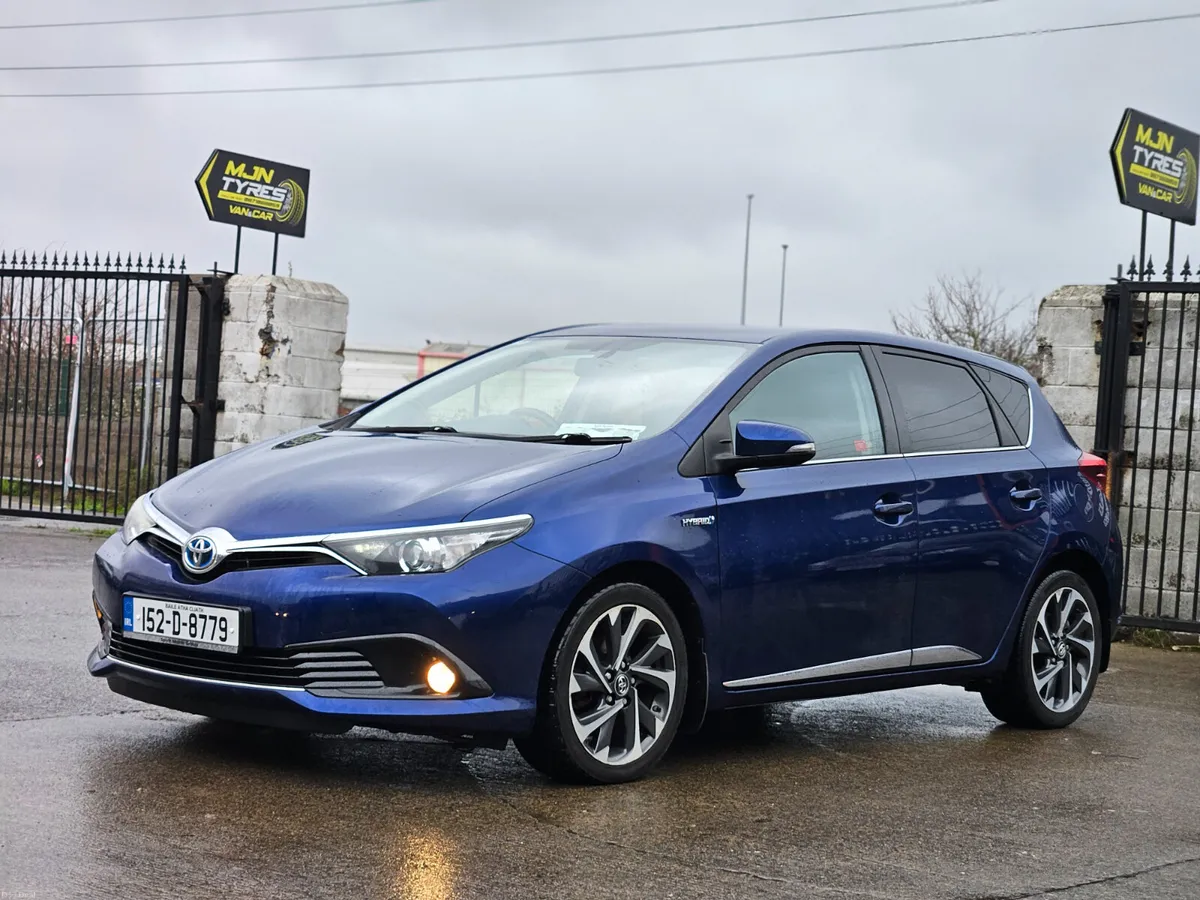 Toyota Auris 1.8 Hybrid SOL - Image 4