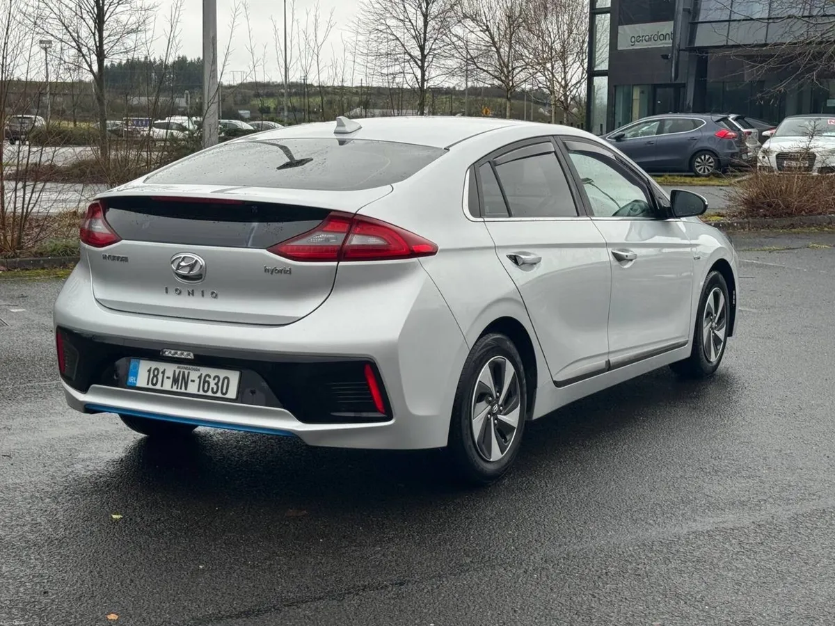 Hyundai IONIQ AUTOMATIC - Image 3