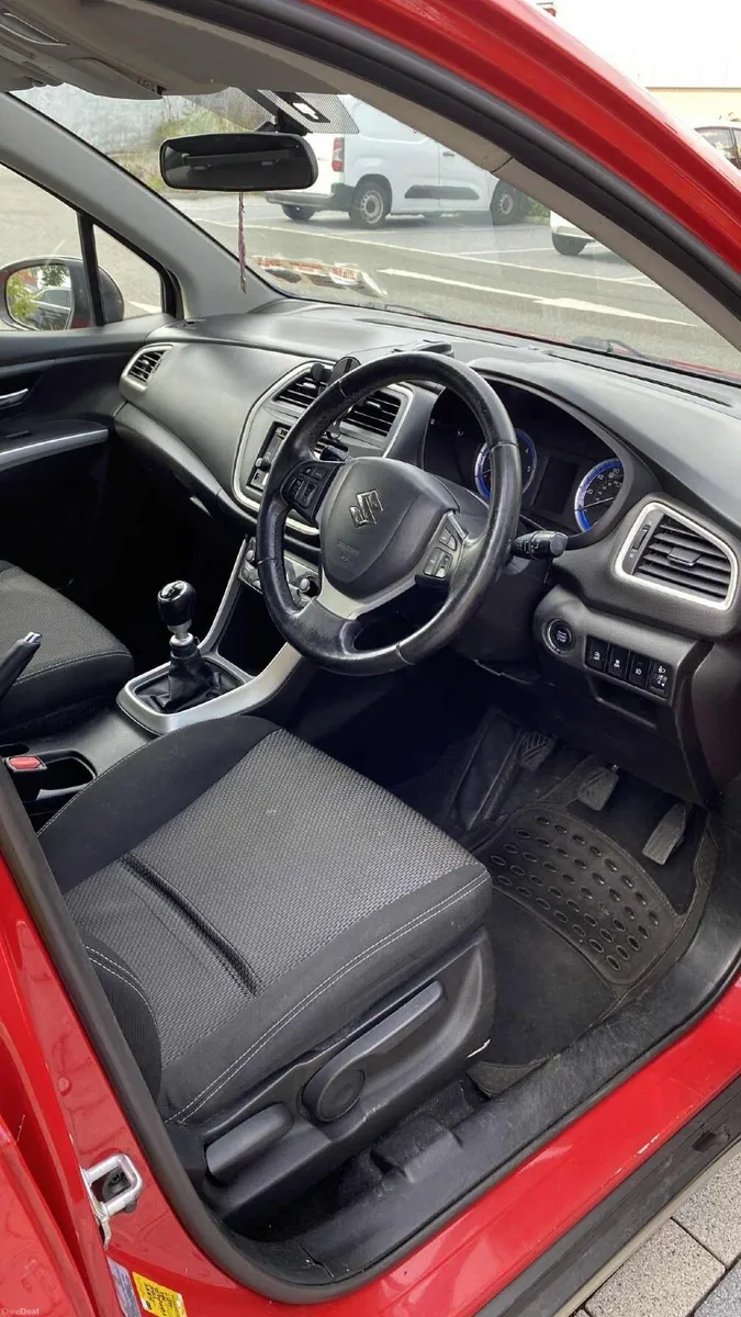 Suzuki SX4 S-Cross 2014 - Image 3