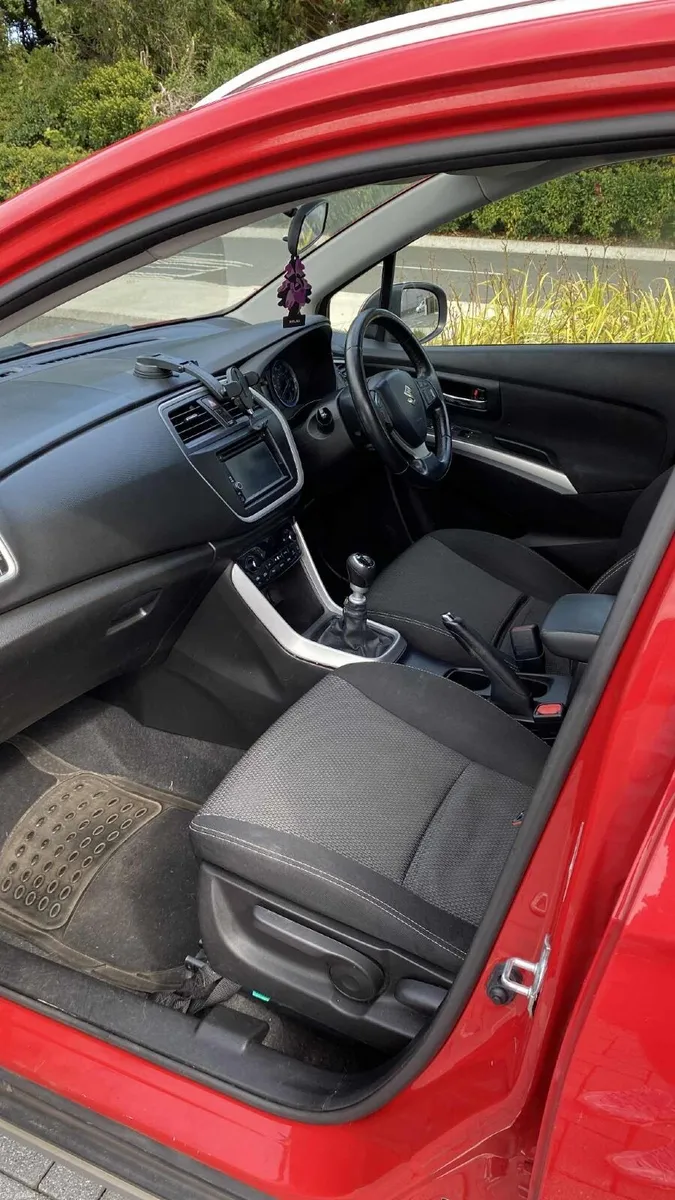 Suzuki SX4 S-Cross 2014 - Image 4