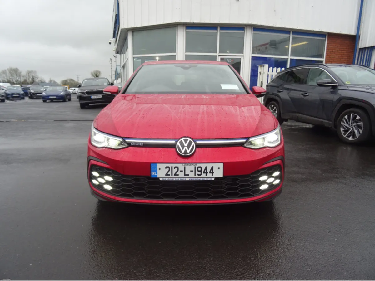 Volkswagen Golf 1.4 TSI GTE 245PS 5DR AUTO - Image 2