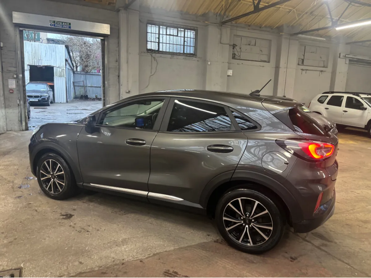 Ford Puma TITANIUM 5DR 1.0T 125 MHEV DC7 - Image 3