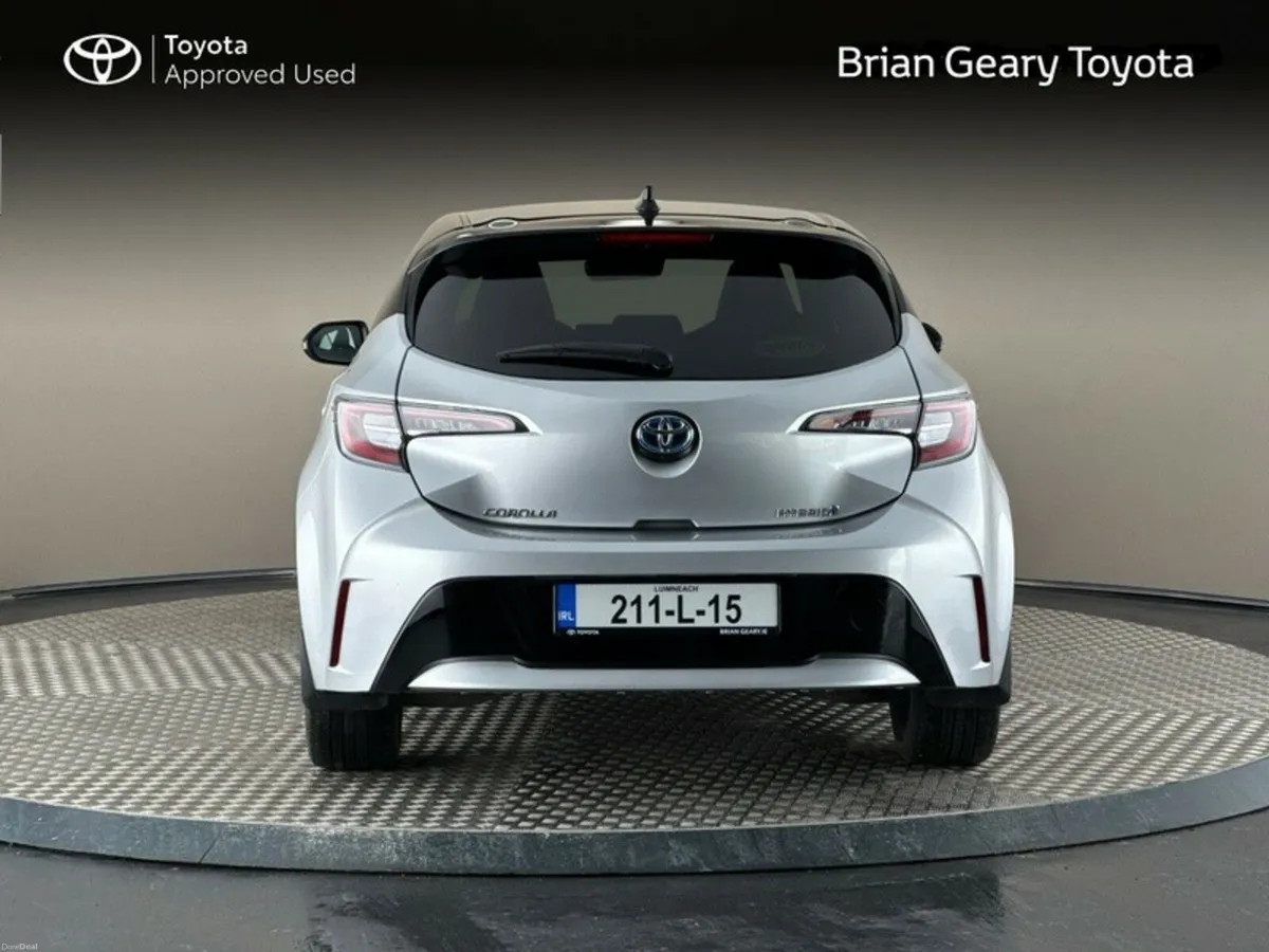 Toyota Corolla HYBRID LUNA SPORT H/B - Image 4