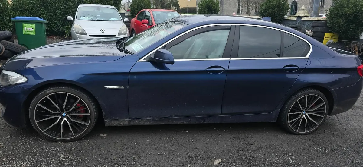 BMW 5-Series 2012 - Image 2