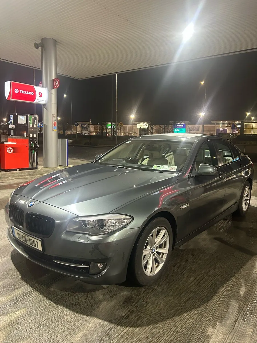 BMW 5 series - Image 1