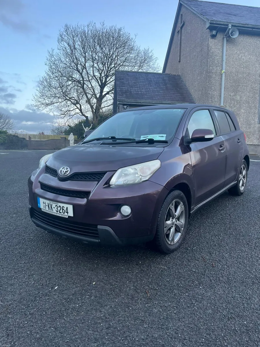 2011 Toyota Auris Urban Cruiser diesel - Image 2