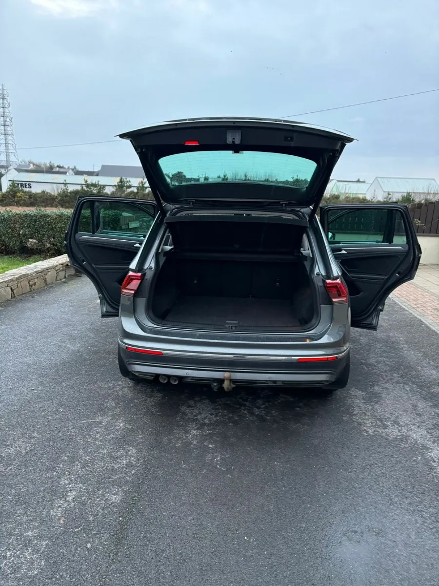 2020 VOLKSWAGEN TIGUAN HIGHLINE 4 MOTION - Image 4