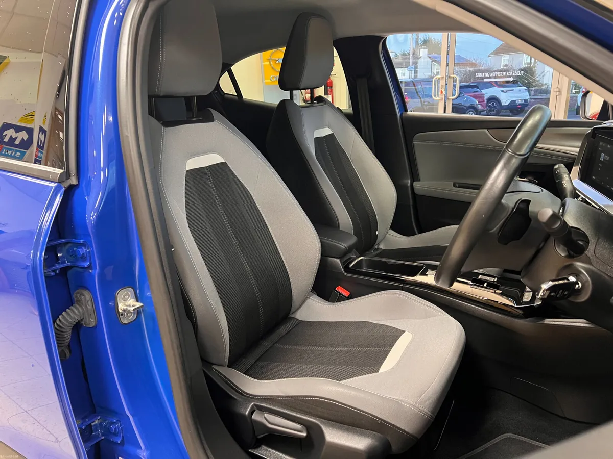 Automatic Petrol Low Kms High Spec 1 Owner Opel Mo - Image 4