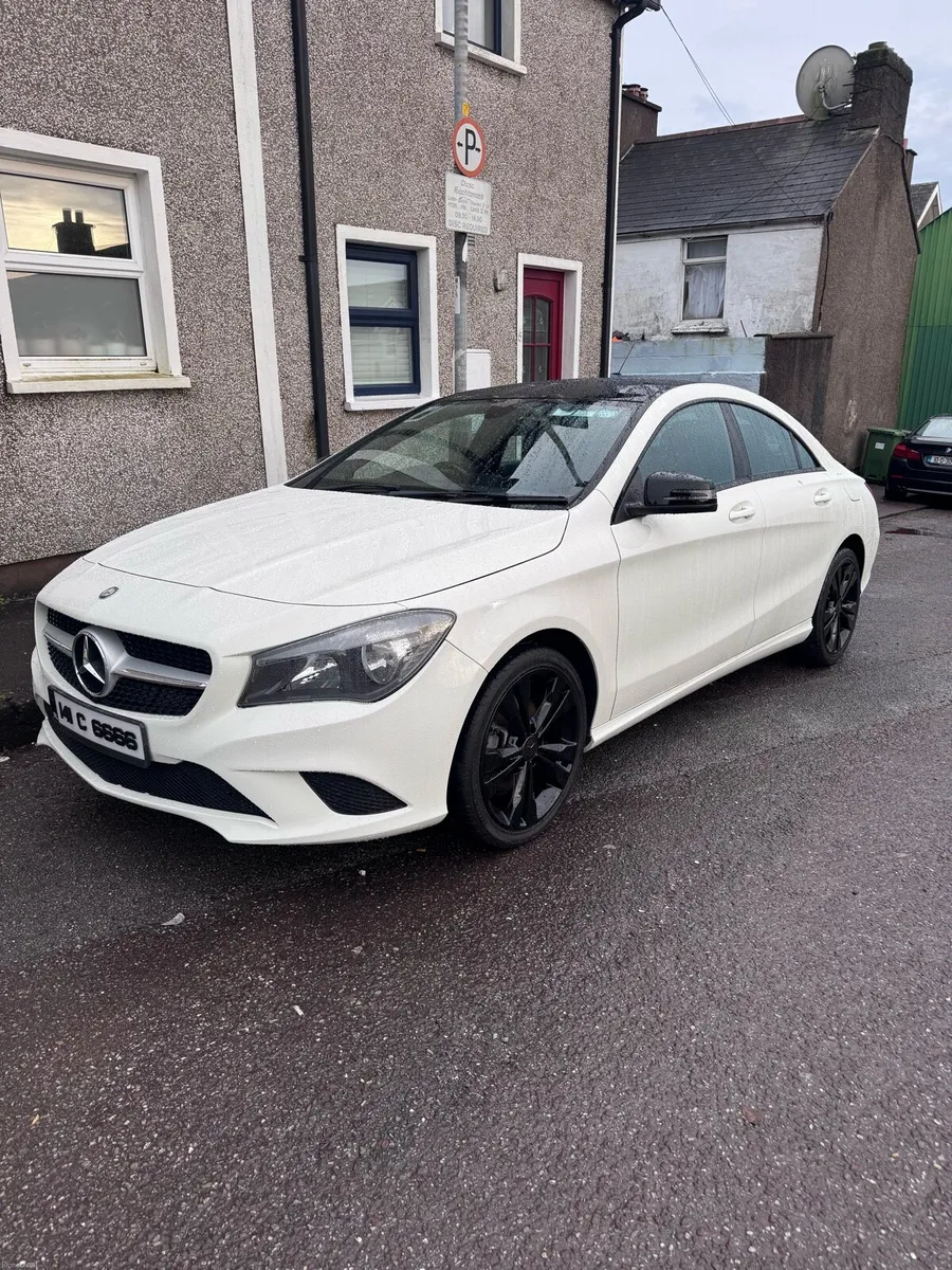 Mercedes CLA 180 URBAN 1.6 Petrol Manual - Image 1