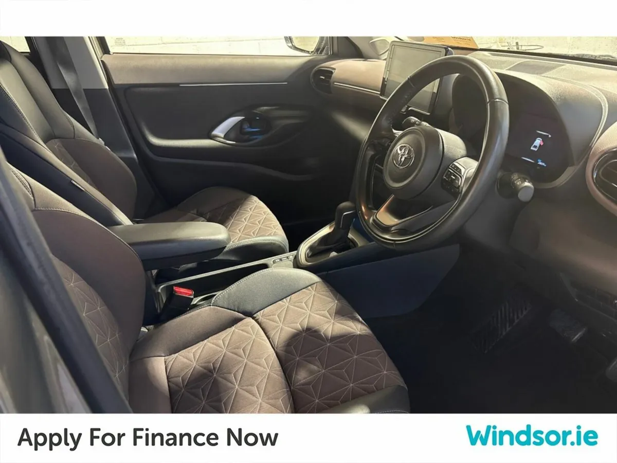 Toyota Yaris Cross 1.5 Hybrid Sol - Image 4