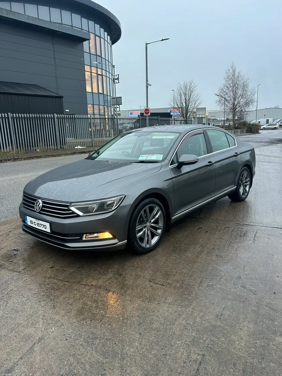 Volkswagen Passat - Image 2