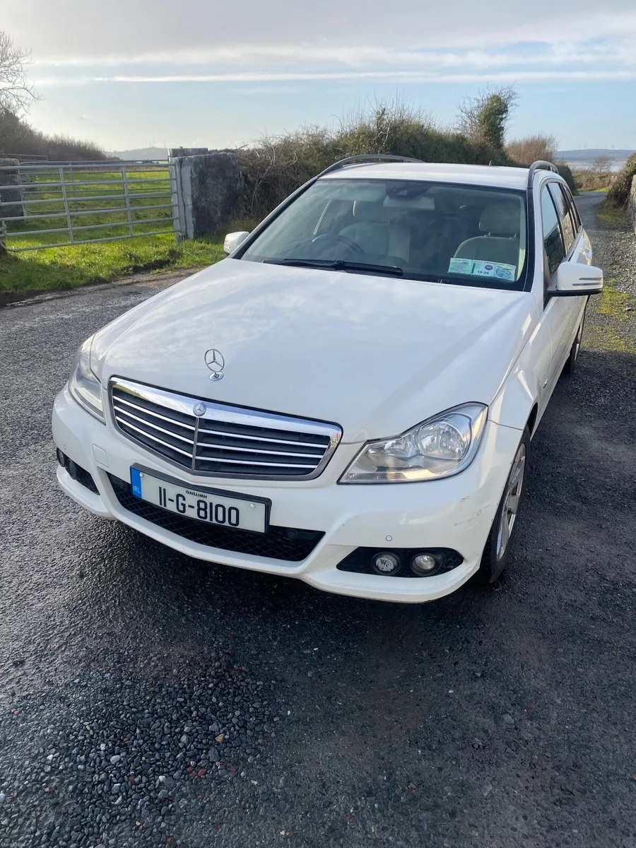 Mercedes-Benz C-Class 2011 - Image 3