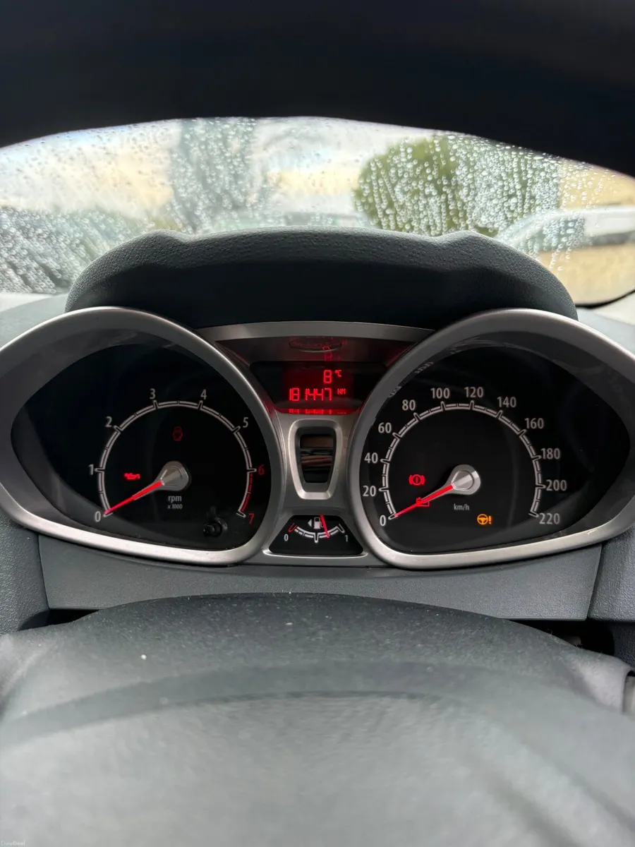 Ford Fiesta 2011 - Image 4