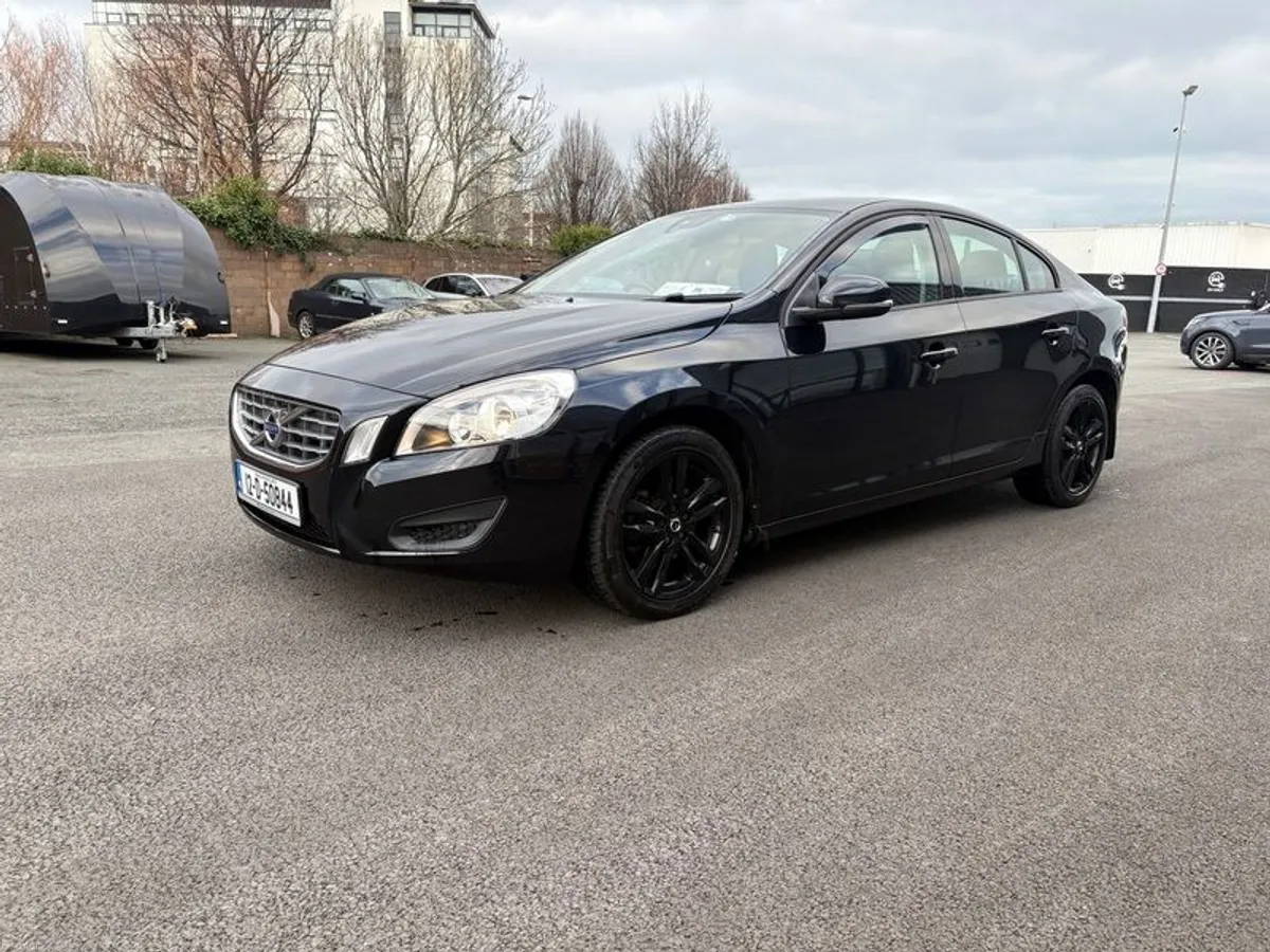 2012 Volvo S60 - Image 2