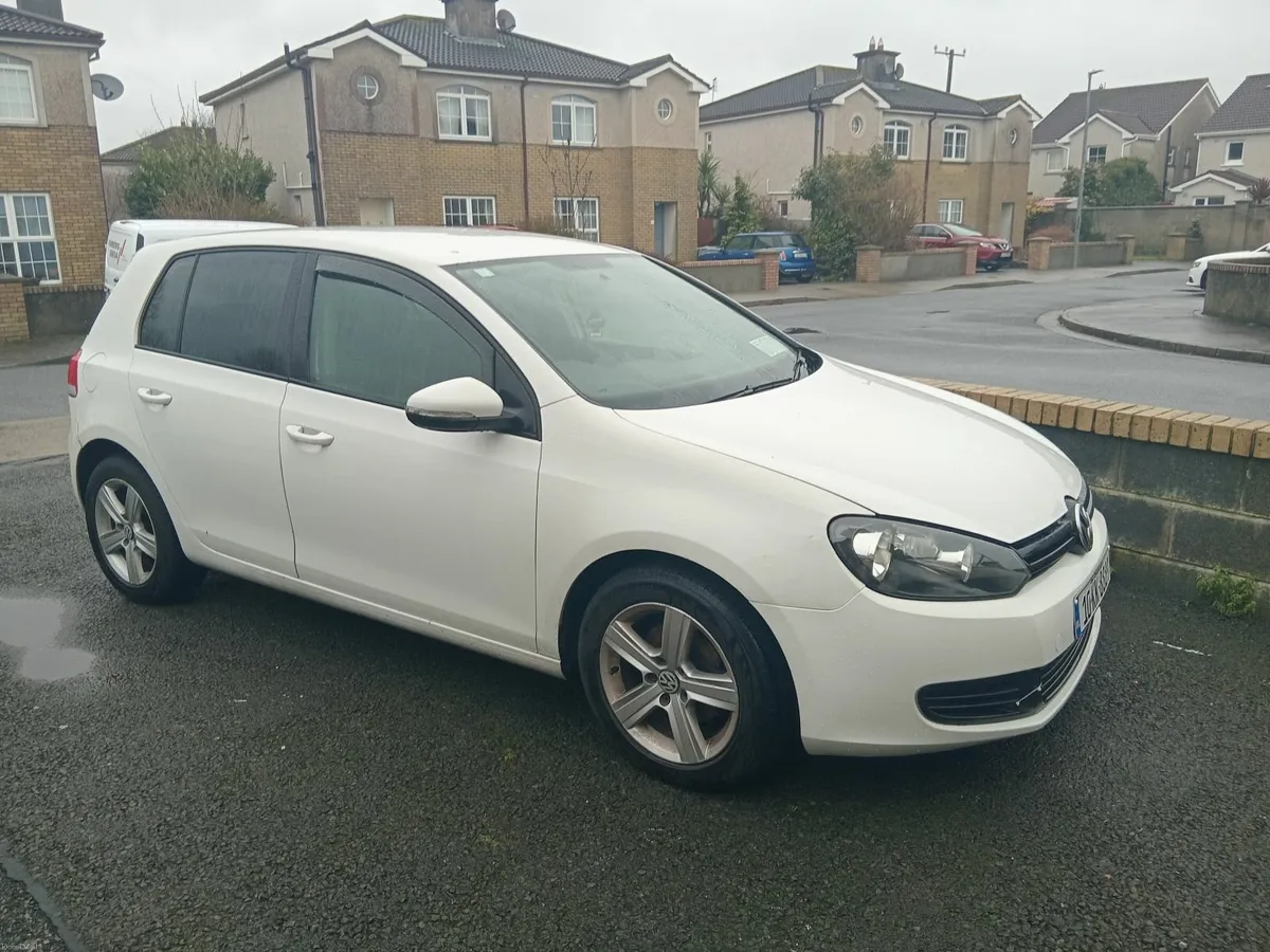 Volkswagen Golf 2010 - Image 1