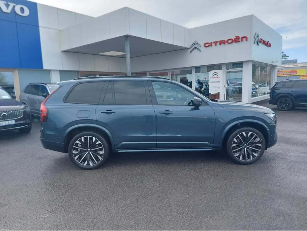 Volvo XC90 T8 PHEV PLUS DARK AWD 5DR - Image 2