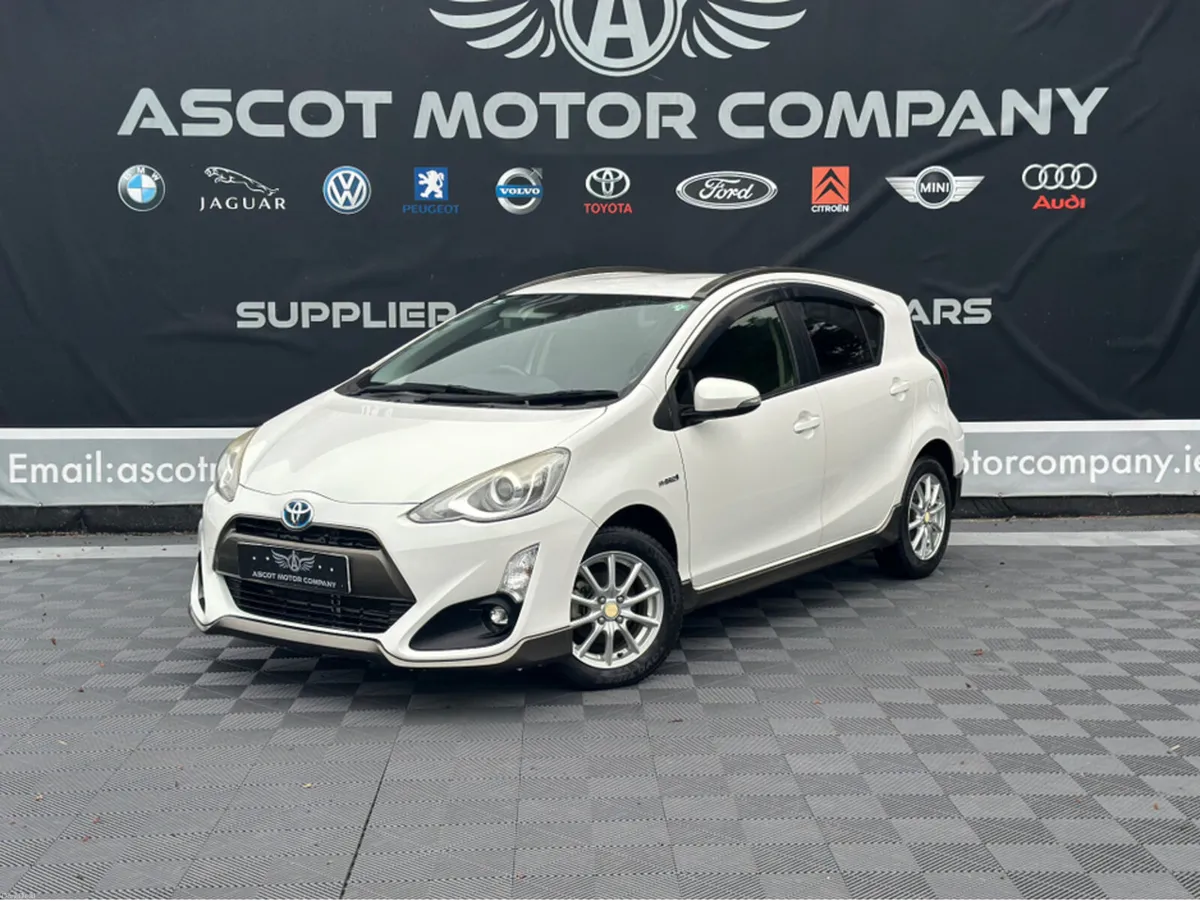 Toyota Aqua Hybrid - Image 4