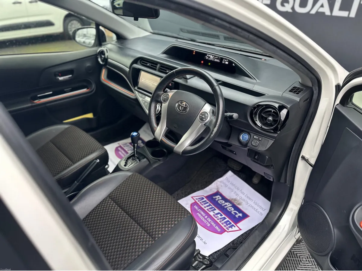 Toyota Aqua Hybrid - Image 5