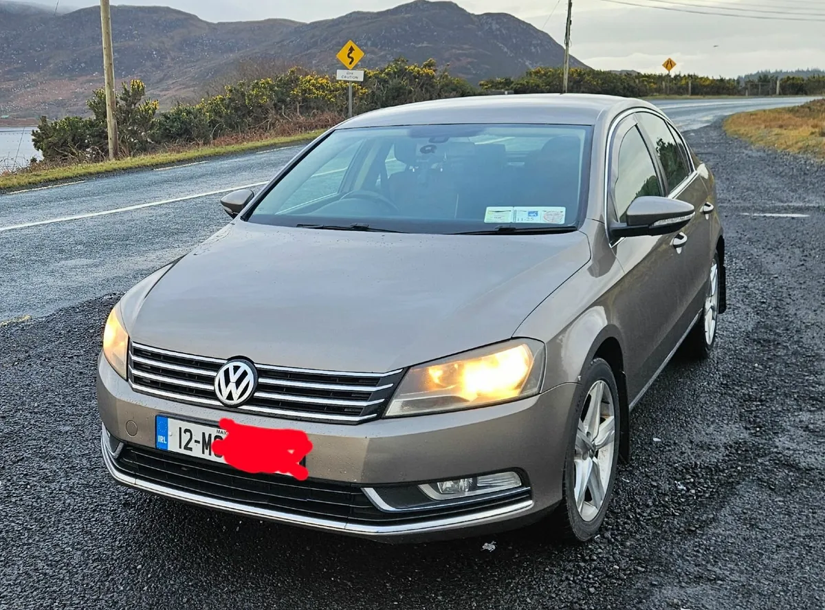 Volkswagen Passat 2012 - Image 1