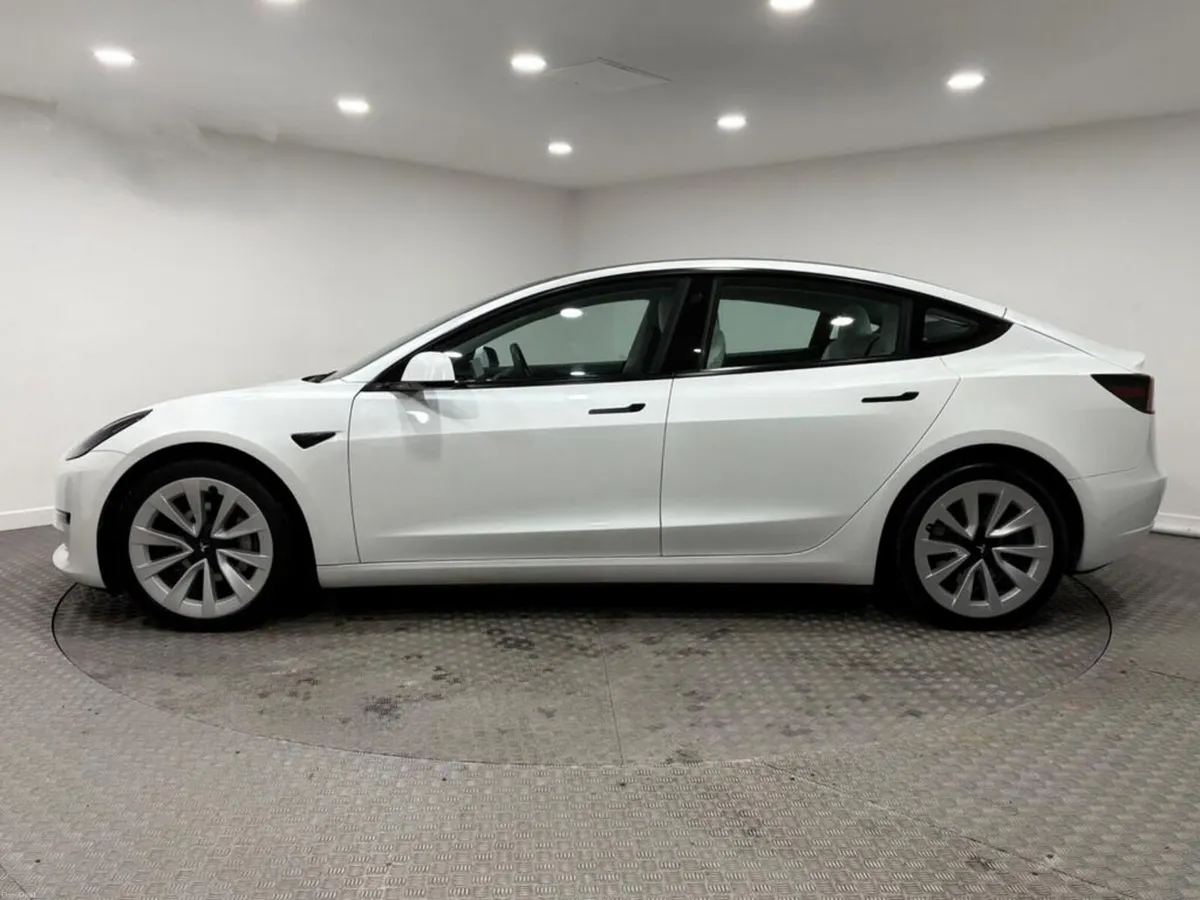 221 Tesla Model 3 RWD White Interior - Image 3