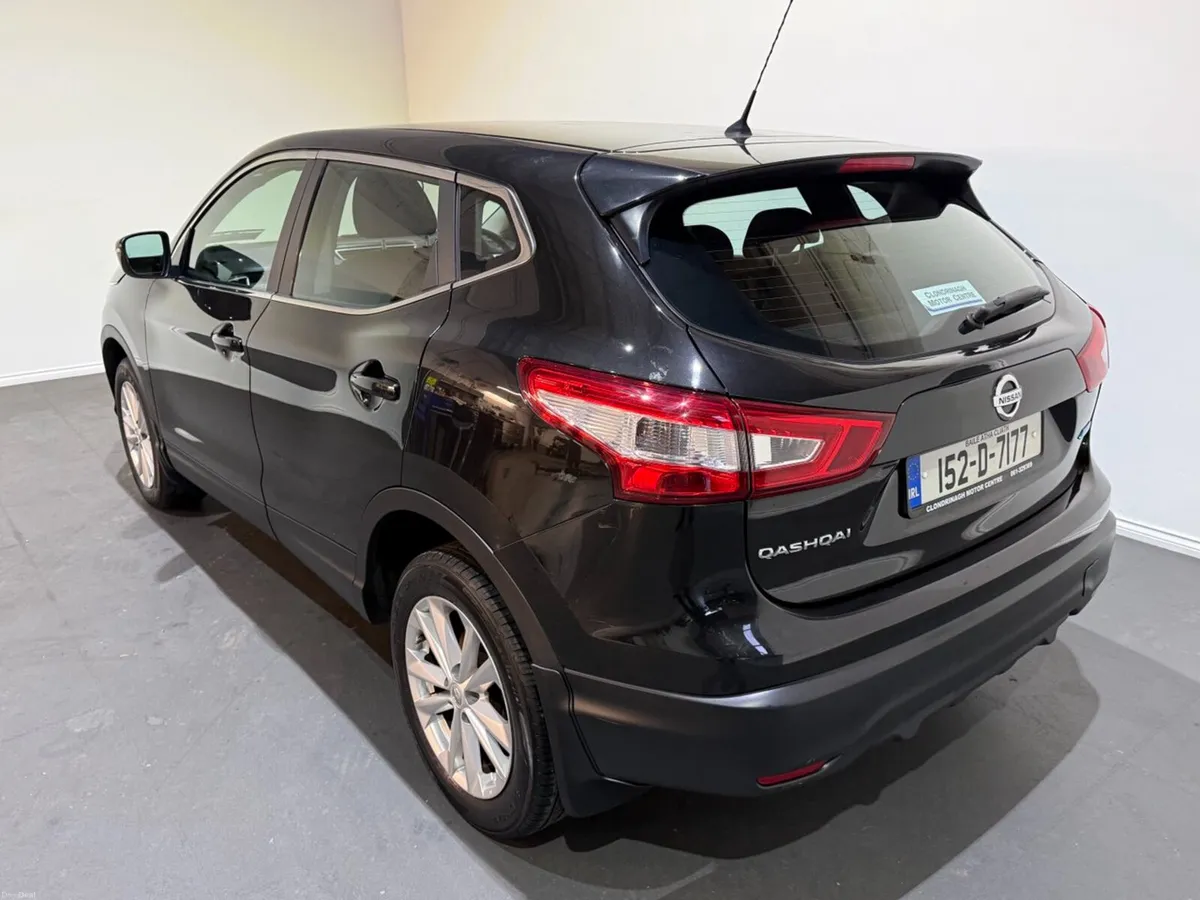 Nissan Qashqai 1.5D - Only 130km - Image 4