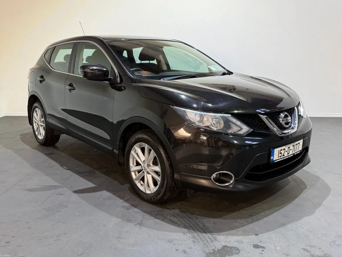Nissan Qashqai 1.5D - Only 130km - Image 1
