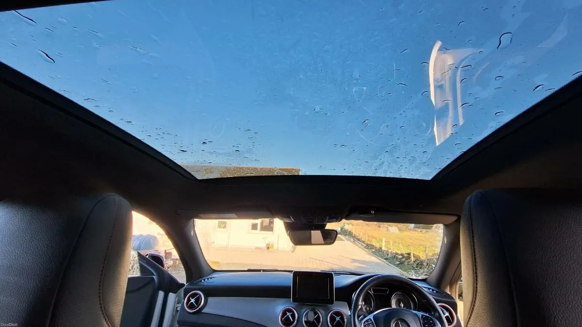 Mercedes cla 220d amg line - Image 4