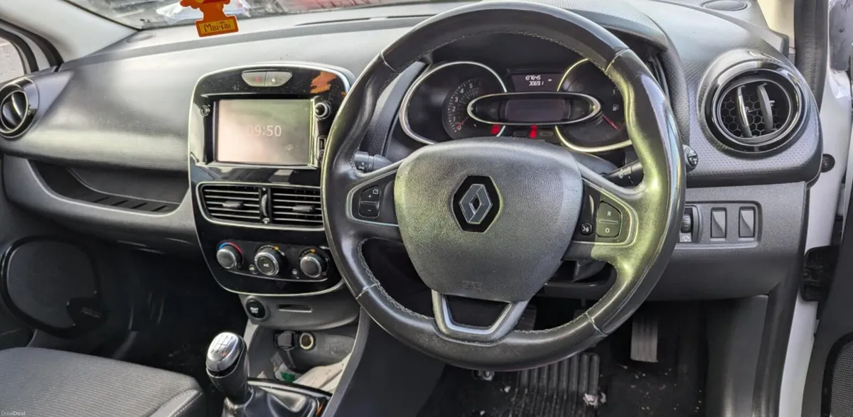 2018 Renault Clio 1.1 Petrol - Image 2