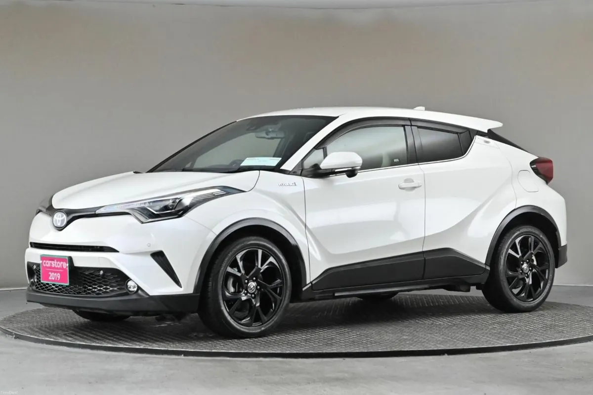 Toyota C-HR 1.8 HYBRID **HALF LEATHER**REVERSE CAM - Image 4