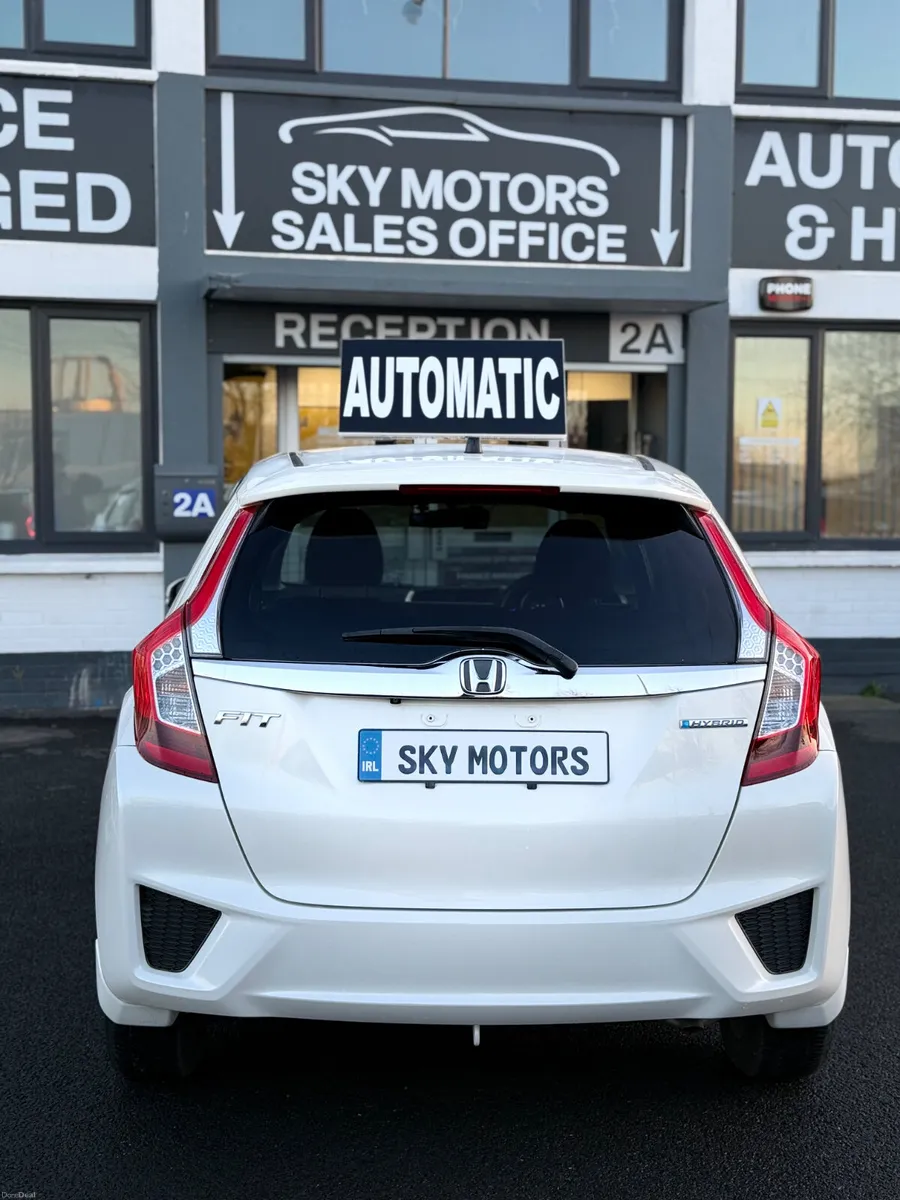 Honda Fit 2017 1.5 Hybrid Automatic - Image 3