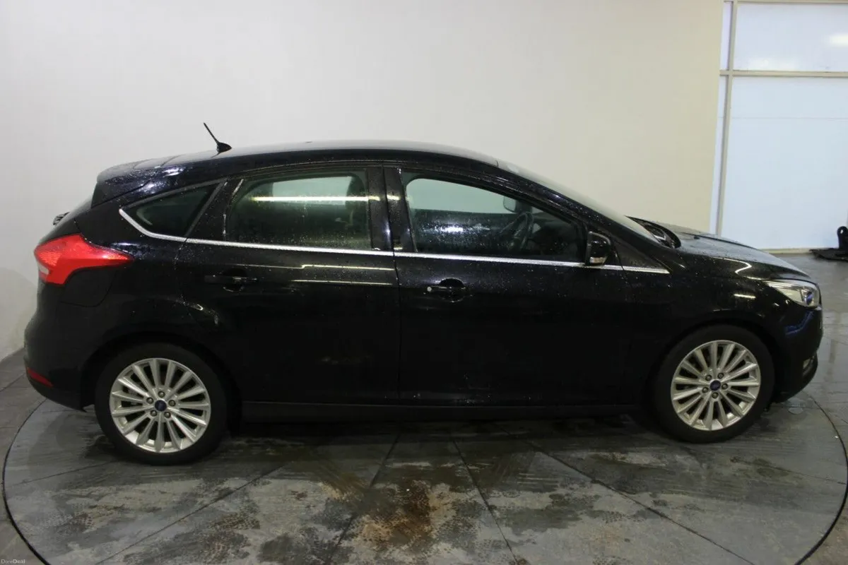 Ford Focus 1.5 TDCi 120PS TitaniumX 120PS - TENDER - Image 4