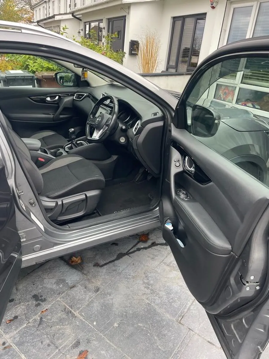 2019 Nissan Qashqai - Image 2