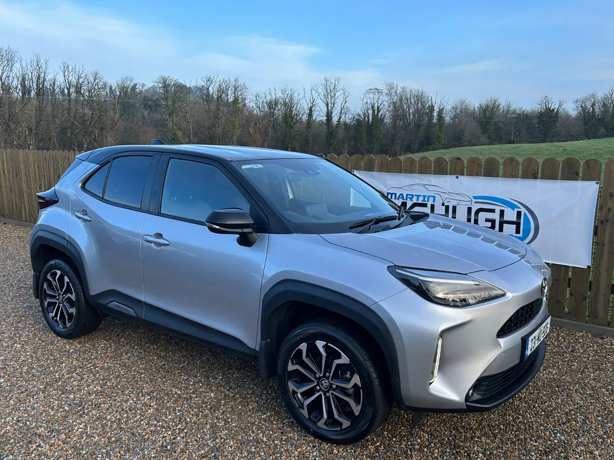 2023 Toyota Yaris Cross Luna Sport - Image 4