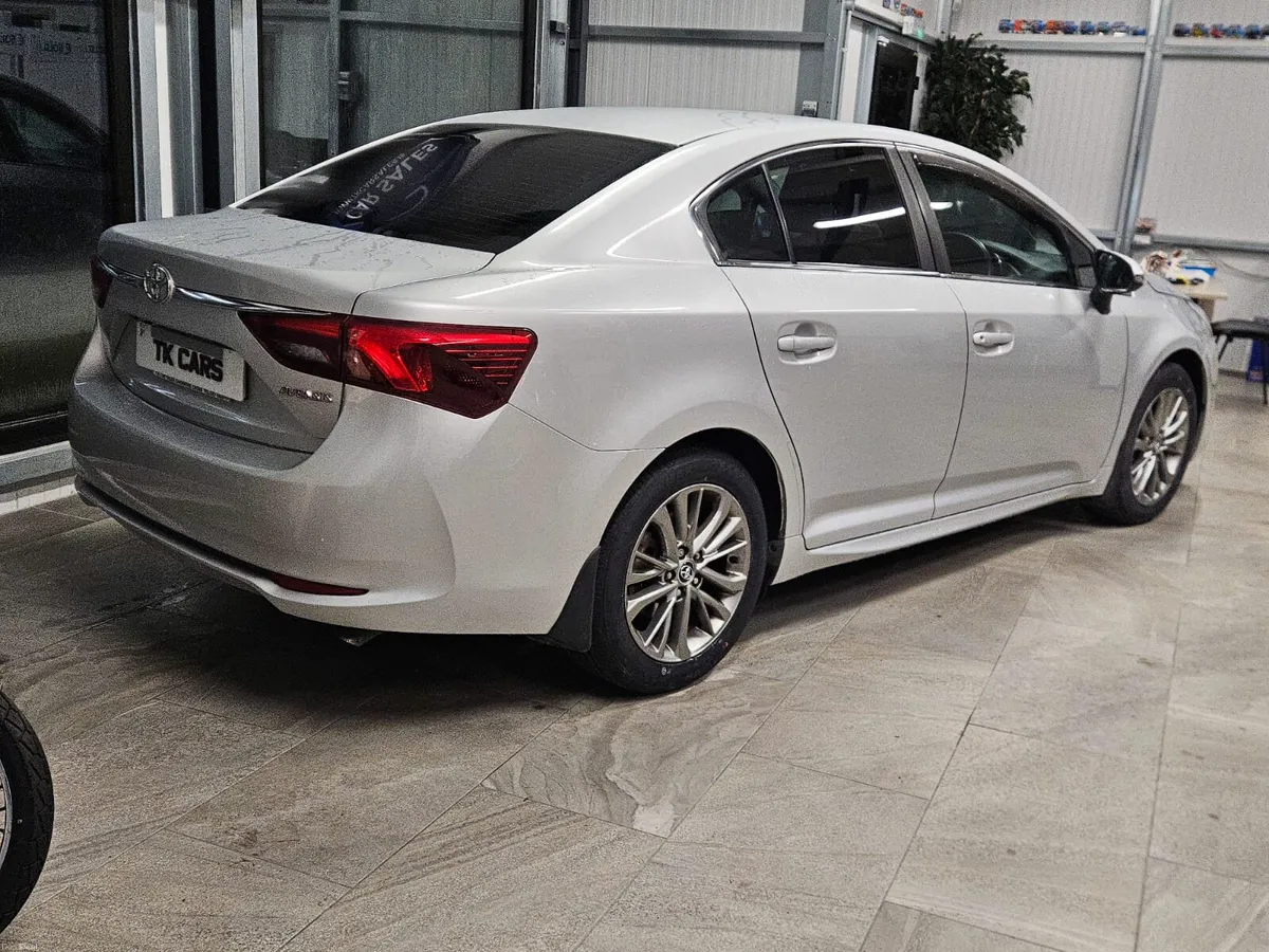 18 TOYOTA AVENSIS BUSINESS EDITION  D4D - Image 3