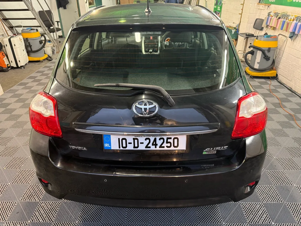 2010 Toyota Auris - Image 4